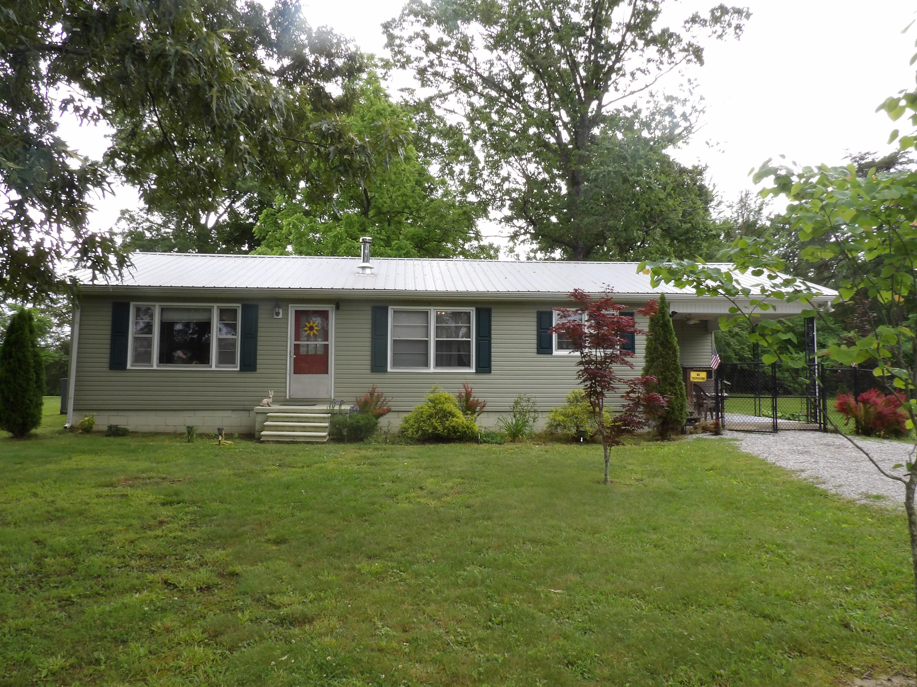 634 Bellvue Circle, Spencer, Tennessee image 1