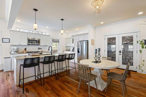 Tiny photo for 1031 Dartmouth Street, Chattanooga, TN 37405 (MLS # 1529488)