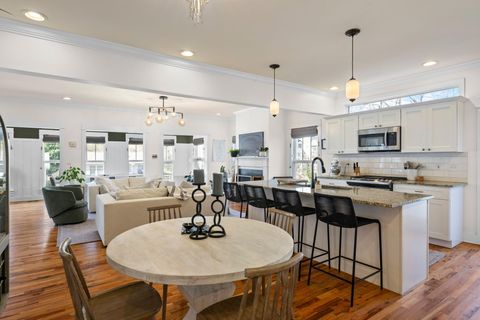 Tiny photo for 1031 Dartmouth Street, Chattanooga, TN 37405 (MLS # 1529488)