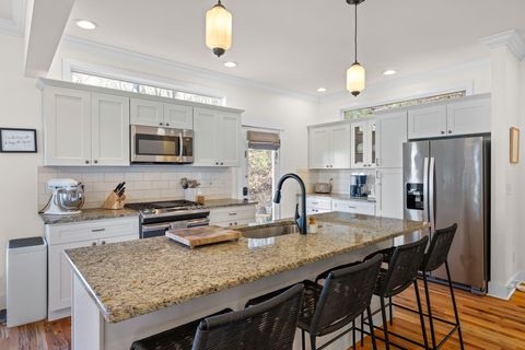 Tiny photo for 1031 Dartmouth Street, Chattanooga, TN 37405 (MLS # 1529488)