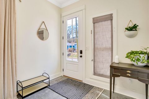 Tiny photo for 1031 Dartmouth Street, Chattanooga, TN 37405 (MLS # 1529488)