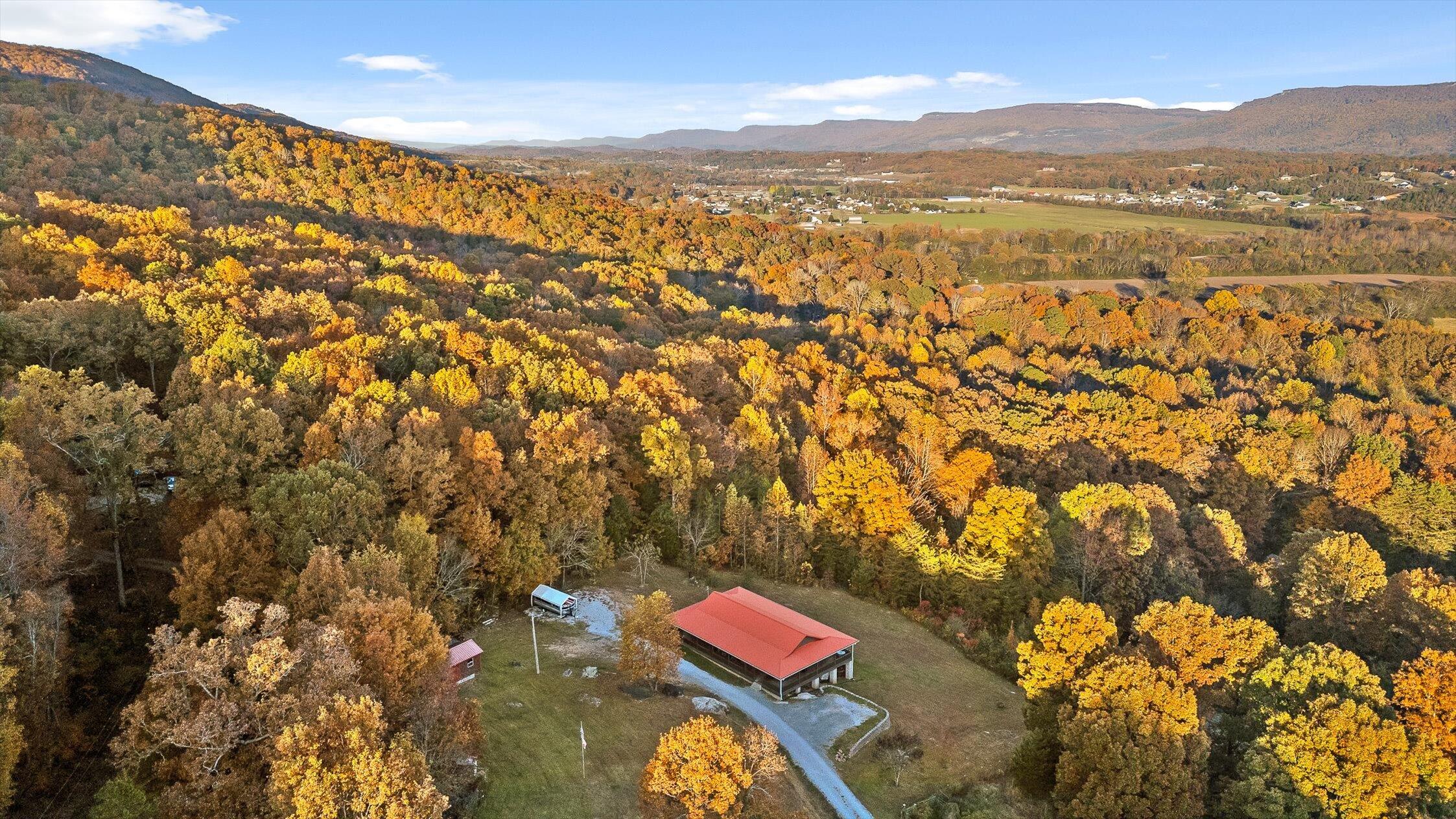 Dunlap, Tennessee 37327, United States, 3 Bedrooms Bedrooms, ,2 BathroomsBathrooms,Residential,Active,242769