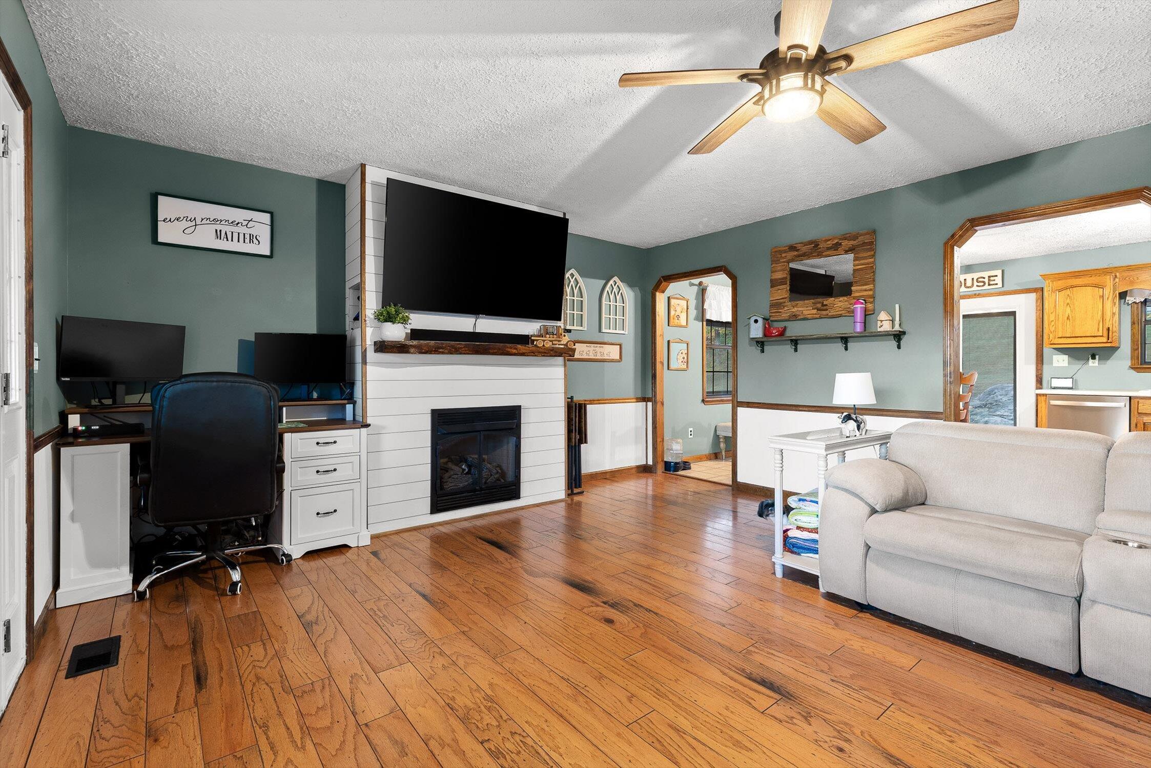 Dunlap, Tennessee 37327, United States, 3 Bedrooms Bedrooms, ,2 BathroomsBathrooms,Residential,Active,242769