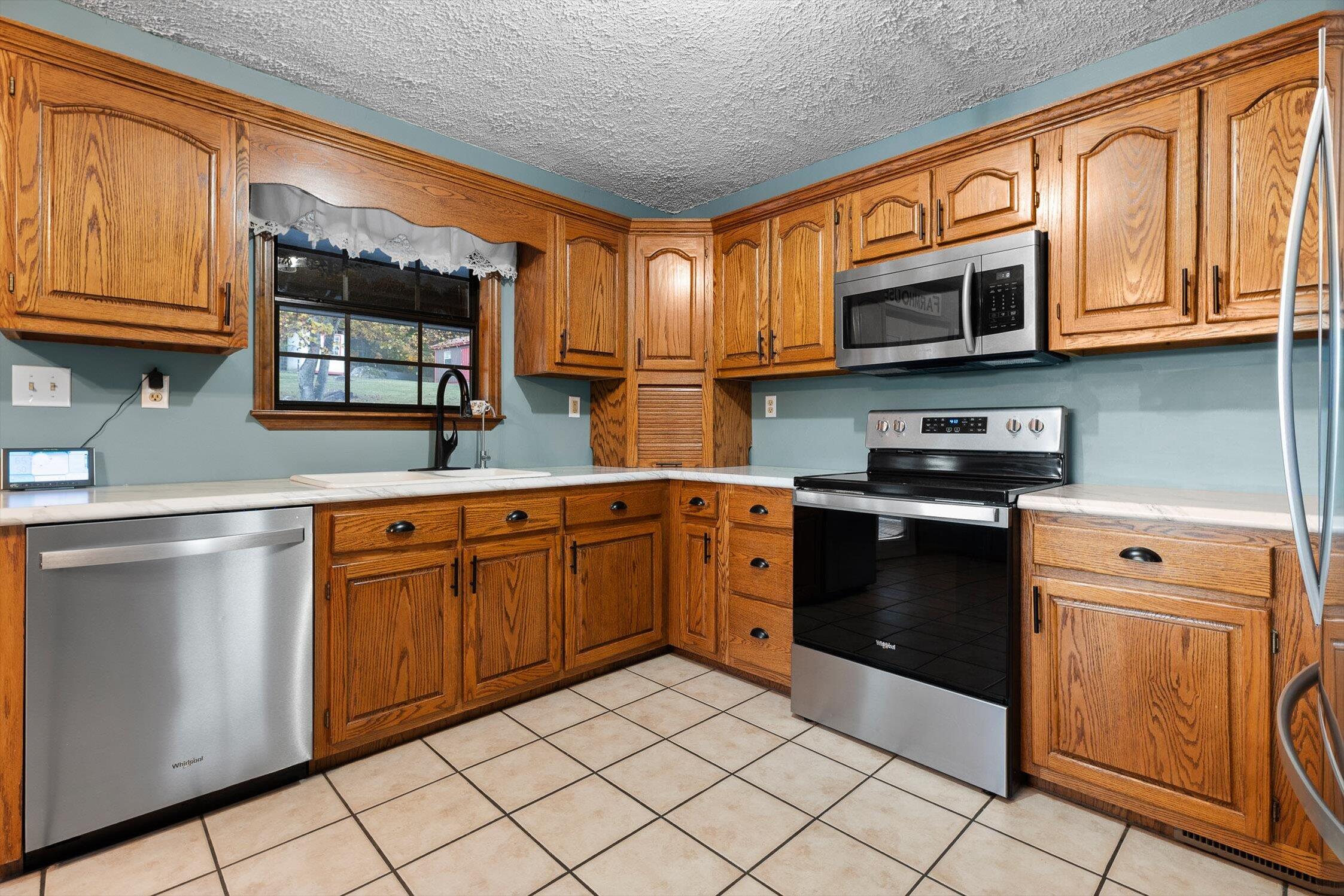 Dunlap, Tennessee 37327, United States, 3 Bedrooms Bedrooms, ,2 BathroomsBathrooms,Residential,Active,242769