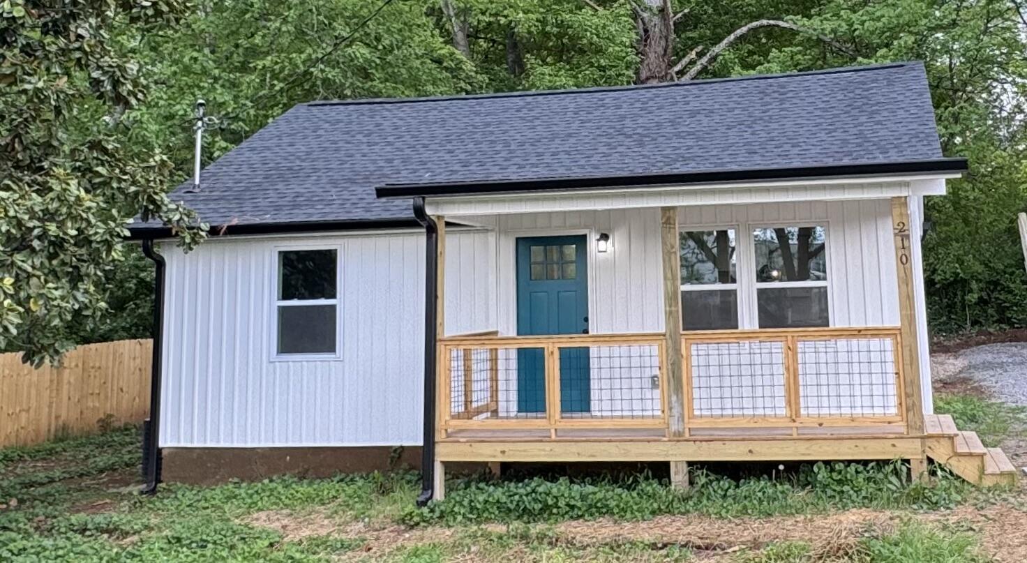 210 Spruce Street, Athens, Tennessee image 3