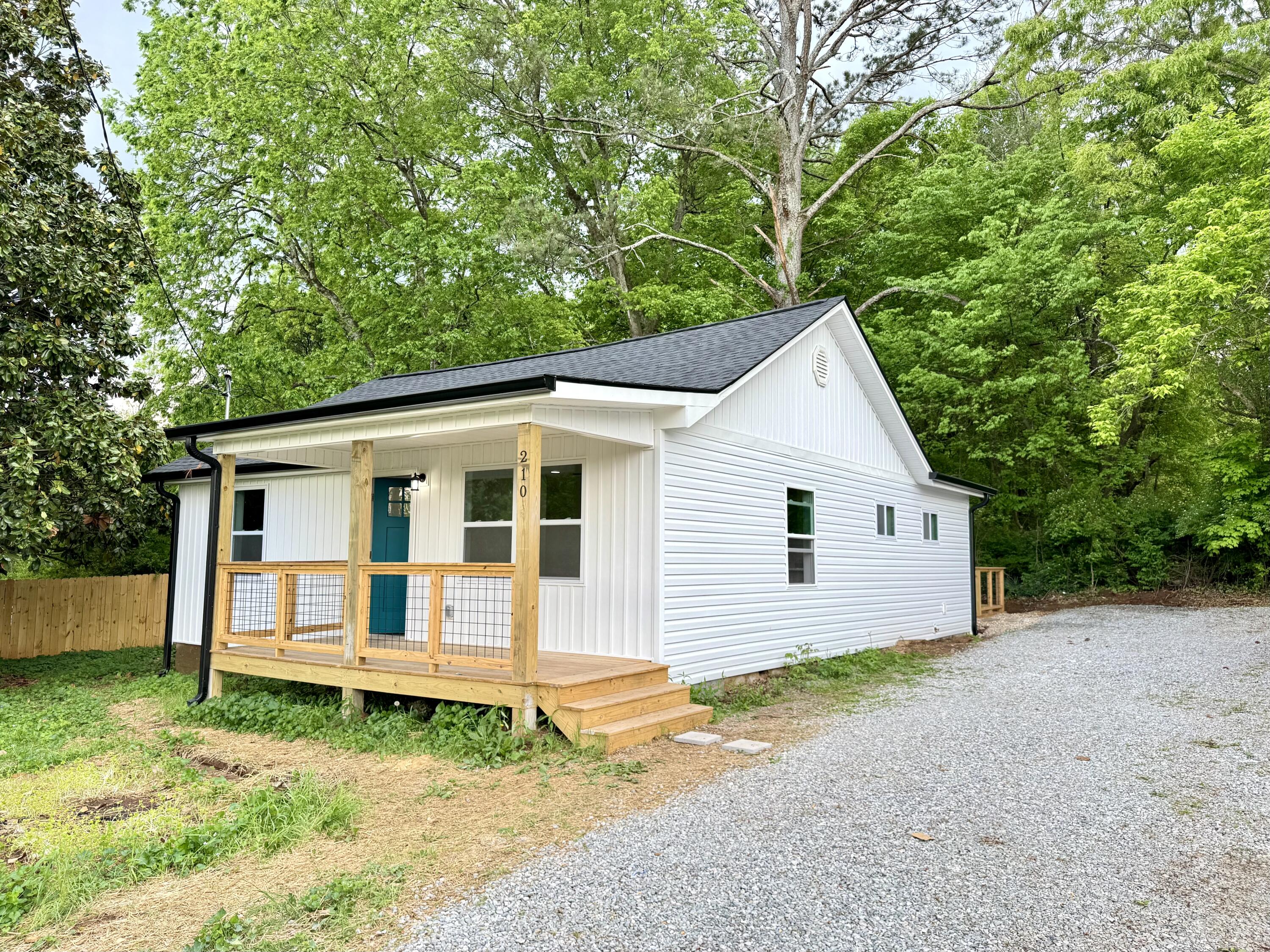 210 Spruce Street, Athens, Tennessee image 2