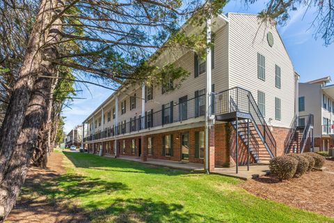 Photo of 900 Mountain Creek Road, Chattanooga, TN 37405 (MLS # 1533919)