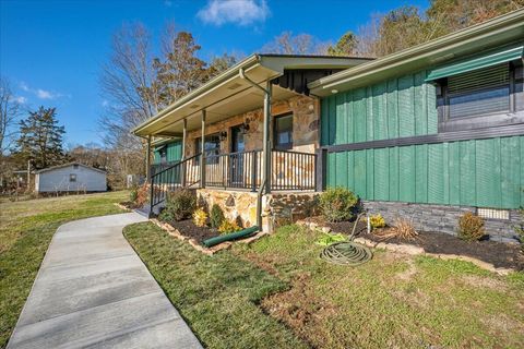 Photo of 9815 E Brainerd Road, Ooltewah, TN 37363 (MLS # 1527807)
