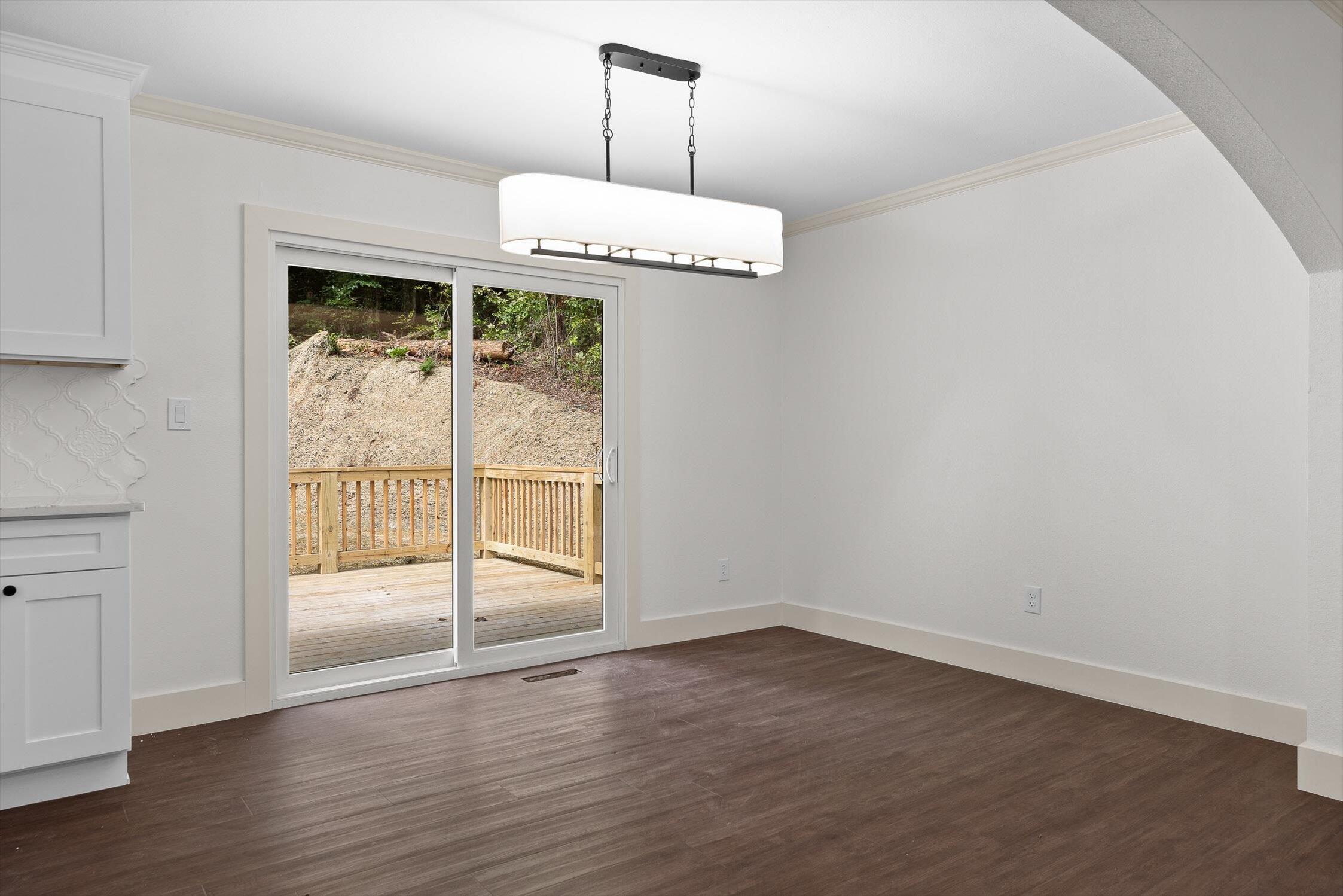 Chattanooga, Tennessee 37421, United States, 3 Bedrooms Bedrooms, ,3 BathroomsBathrooms,Residential,Active,188135