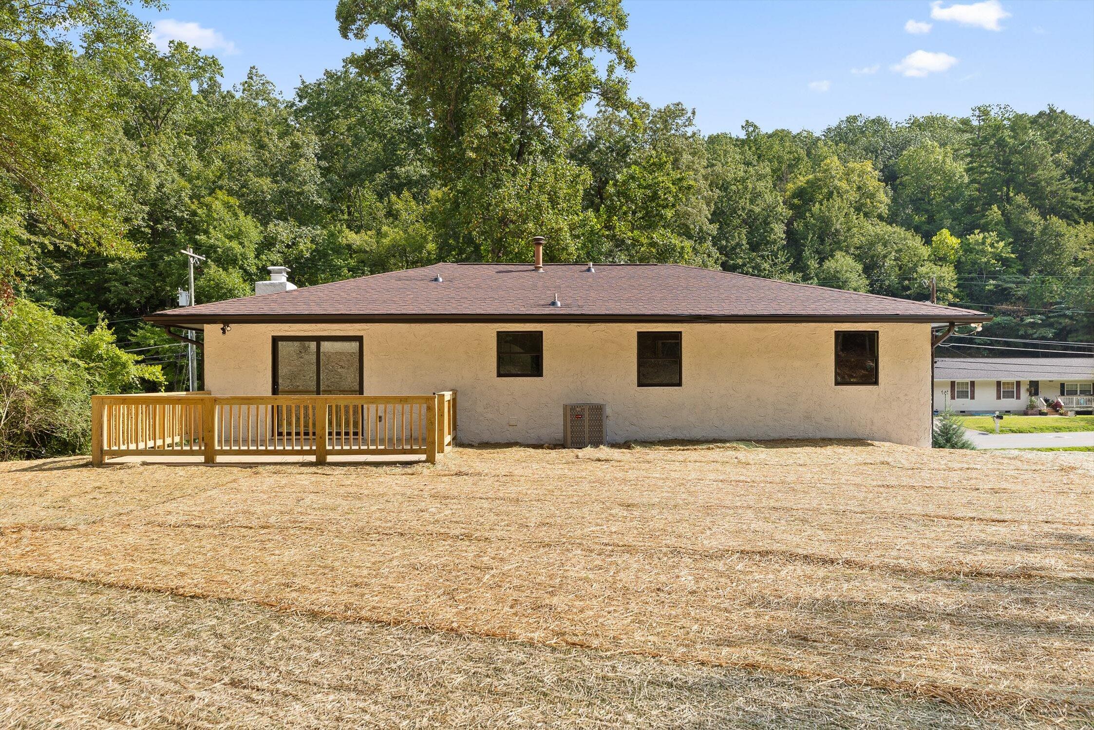 Chattanooga, Tennessee 37421, United States, 3 Bedrooms Bedrooms, ,3 BathroomsBathrooms,Residential,Active,188135