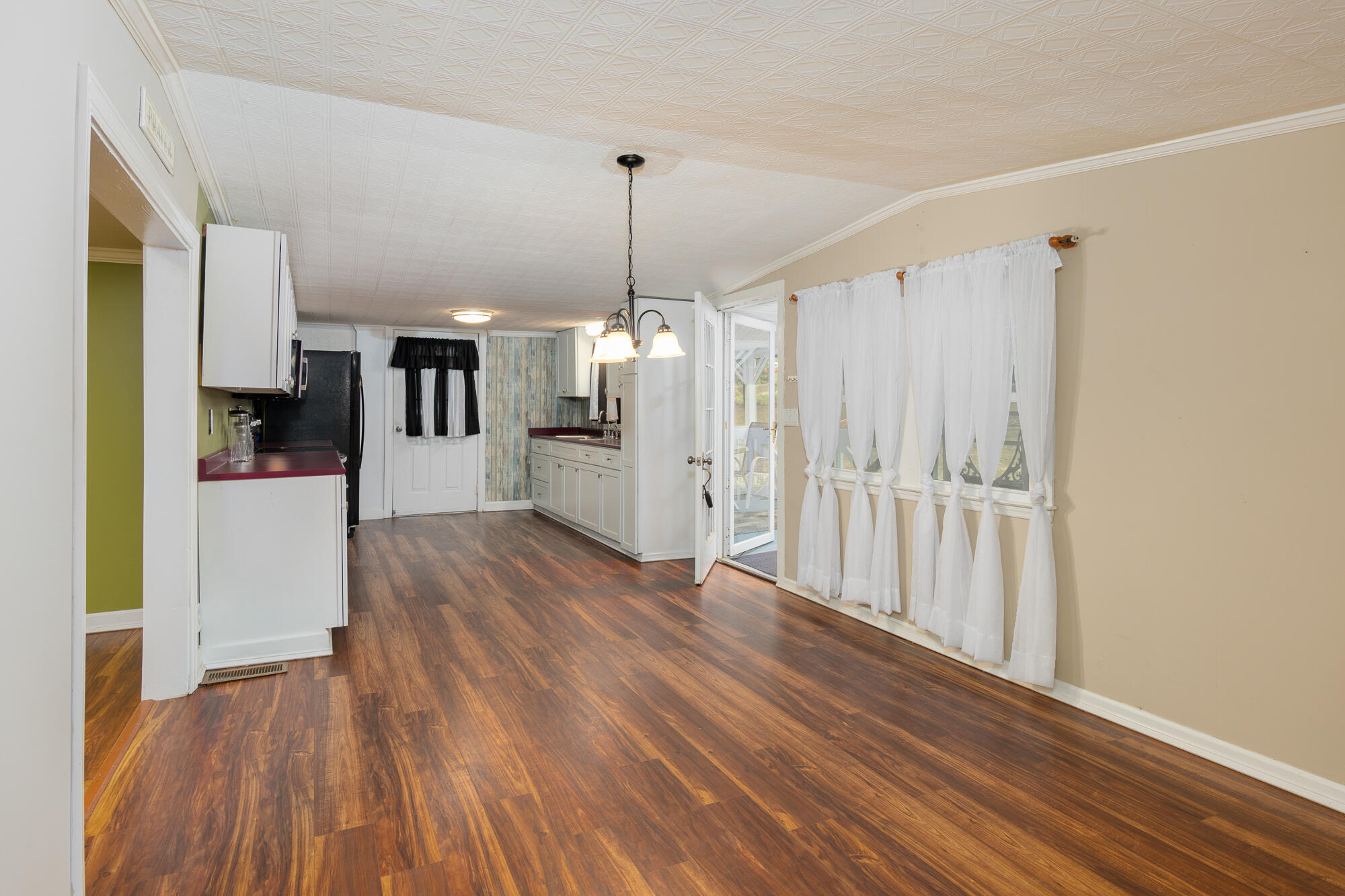 Trenton, Georgia 30752, United States, 3 Bedrooms Bedrooms, ,2 BathroomsBathrooms,Residential,Active,212592