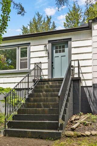 Chattanooga, Tennessee 37415, United States, 4 Bedrooms Bedrooms, ,2 BathroomsBathrooms,Residential,Active,202713