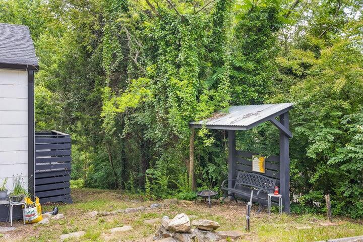 Chattanooga, Tennessee 37415, United States, 4 Bedrooms Bedrooms, ,2 BathroomsBathrooms,Residential,Active,202713