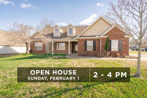 Photo of 136 Honeyberry Lane, Rossville, GA 30741 (MLS # 1526474)