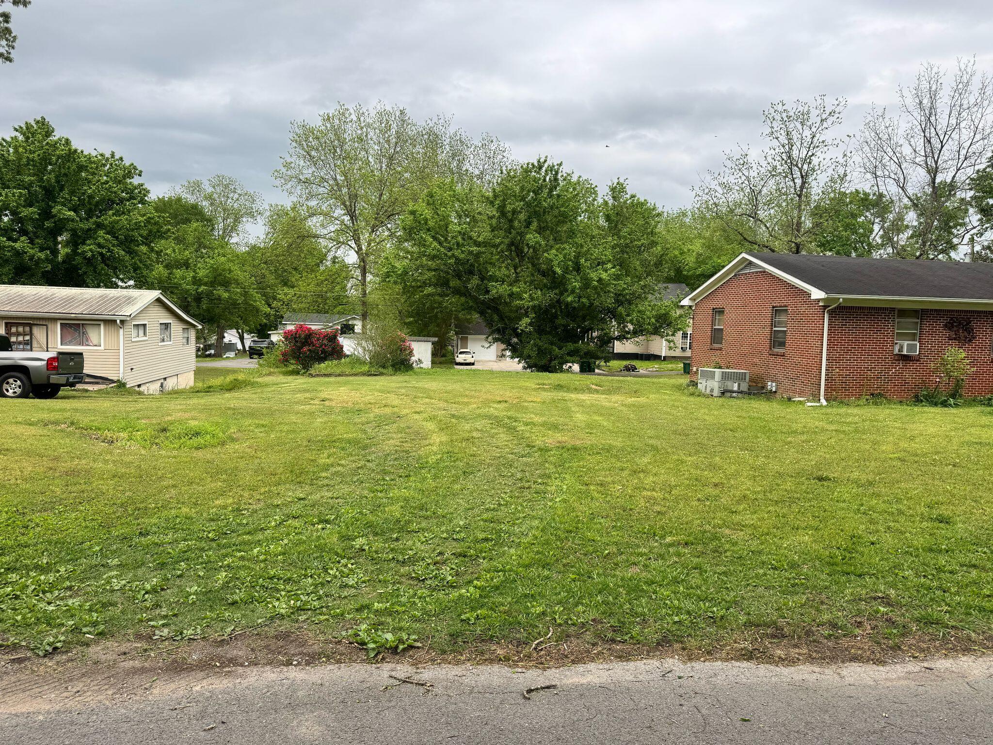 Walnut Avenue, South Pittsburg, Tennessee image 2