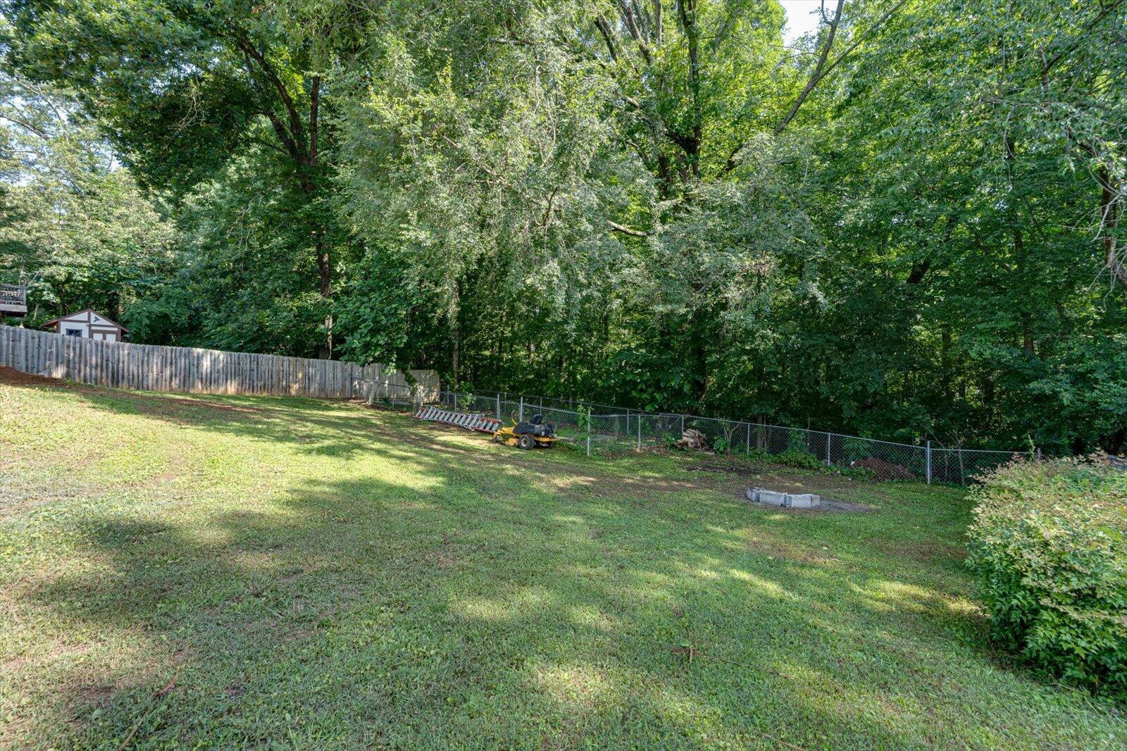 1373 Meadowood Drive, Hixson, Tennessee image 28