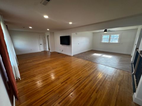 Tiny photo for 805 Grandview Avenue, Chattanooga, TN 37405 (MLS # 1525244)