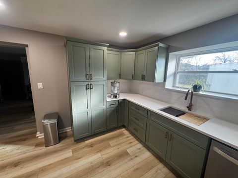 Tiny photo for 805 Grandview Avenue, Chattanooga, TN 37405 (MLS # 1525244)