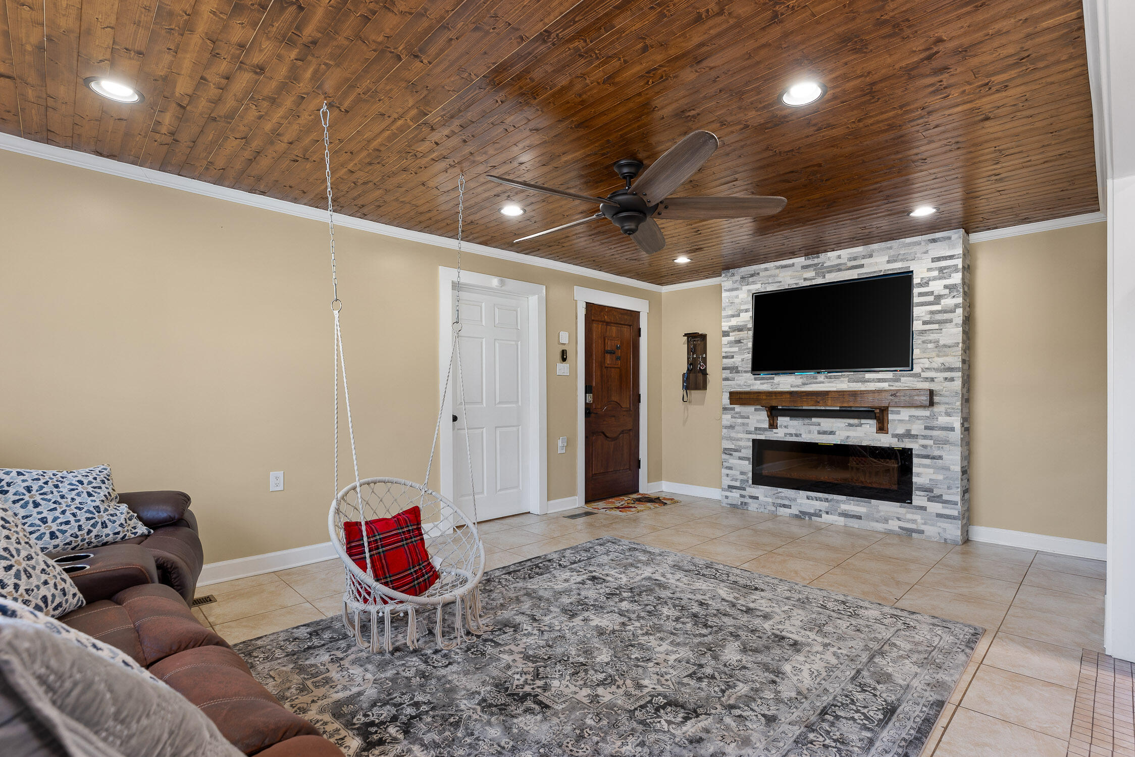 572 Lee Joan Drive, Dalton, Georgia image 7