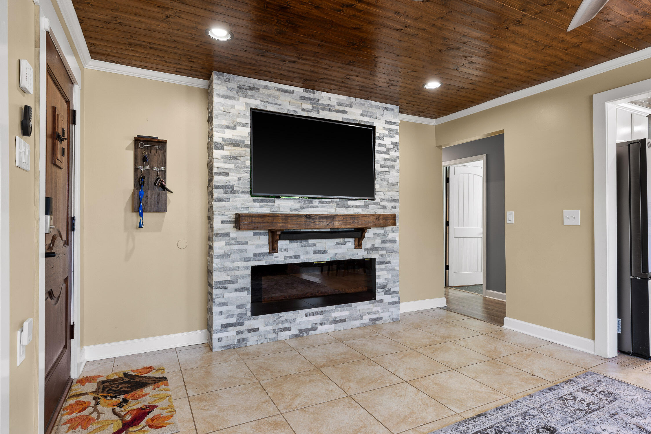 572 Lee Joan Drive, Dalton, Georgia image 6