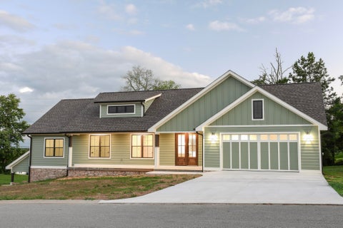 Photo of 135 Blue Sky Drive, Dayton, TN 37321 (MLS # 1540027) Photo of 135 Blue Sky Drive, Dayton, TN 37321 (MLS # 1540027)
