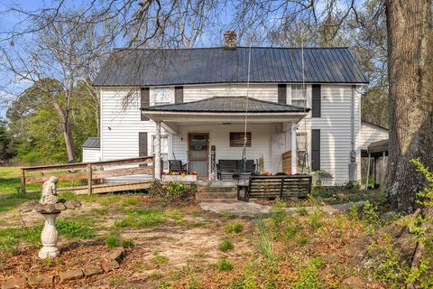 Photo of 550 Osborn Rd Rd, Chickamauga, GA 30707 (MLS # 1527123)