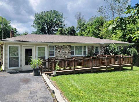 Photo of 114 Smith Drive, Spencer, TN 38585 (MLS # 1523102) Photo of 114 Smith Drive, Spencer, TN 38585 (MLS # 1523102)