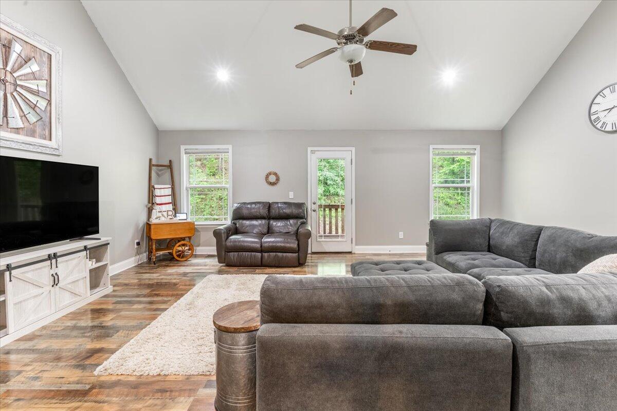 345 Southern Drive, Ringgold, Georgia image 7