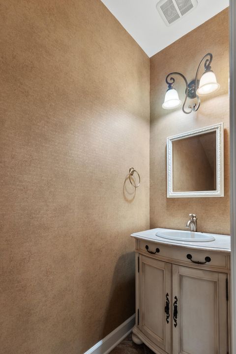 Tiny photo for 2019 Clearfield Lane, Chattanooga, TN 37405 (MLS # 1522490)