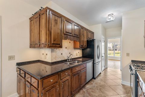 Tiny photo for 2019 Clearfield Lane, Chattanooga, TN 37405 (MLS # 1522490)