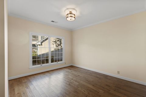 Tiny photo for 2019 Clearfield Lane, Chattanooga, TN 37405 (MLS # 1522490)