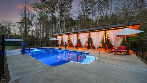 Photo of 417 S Mcdonald Road, McDonald, TN 37353 (MLS # 1531643)