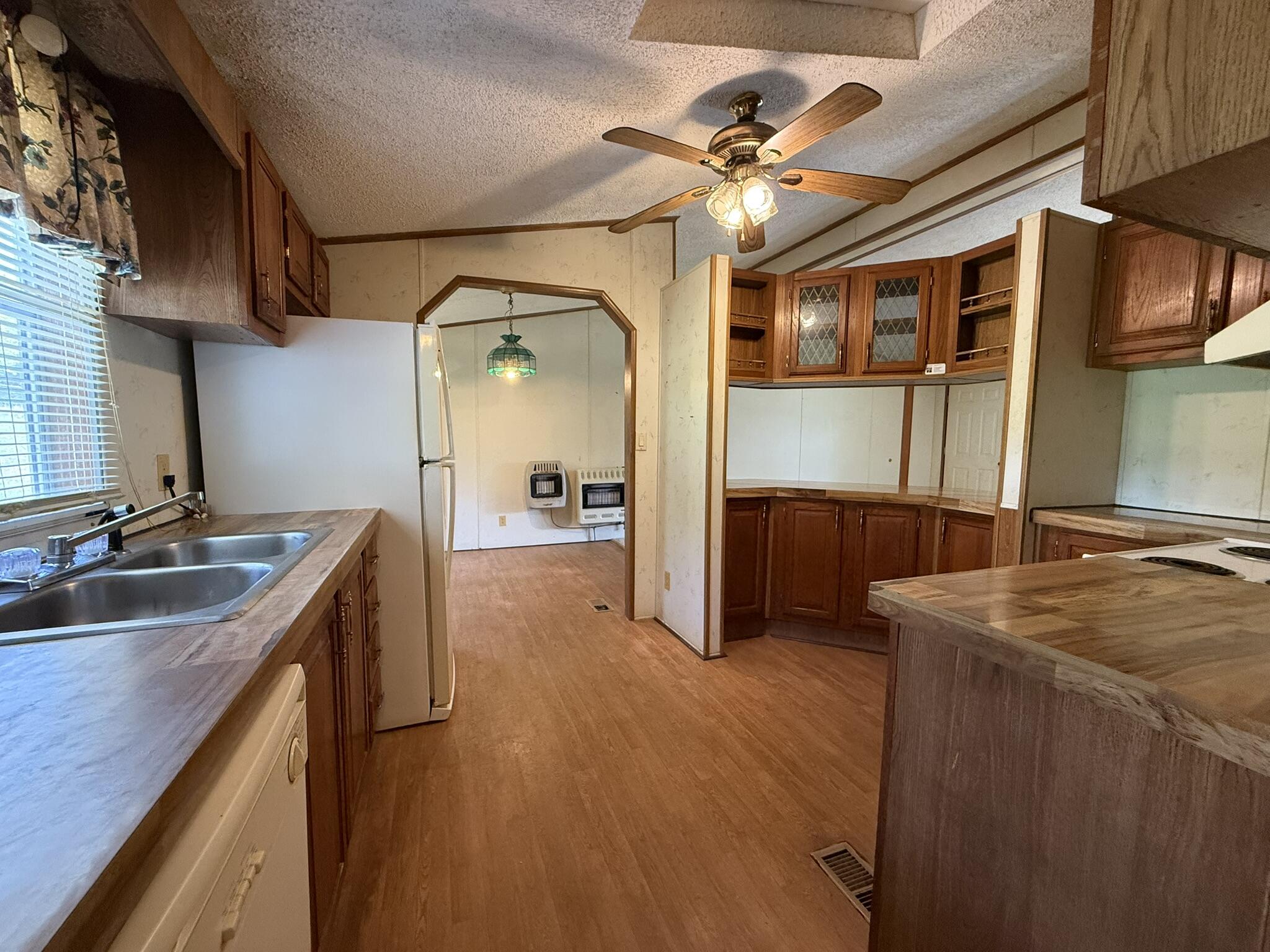 Trenton, Georgia 30752, United States, 3 Bedrooms Bedrooms, ,2 BathroomsBathrooms,Residential,Active,212459