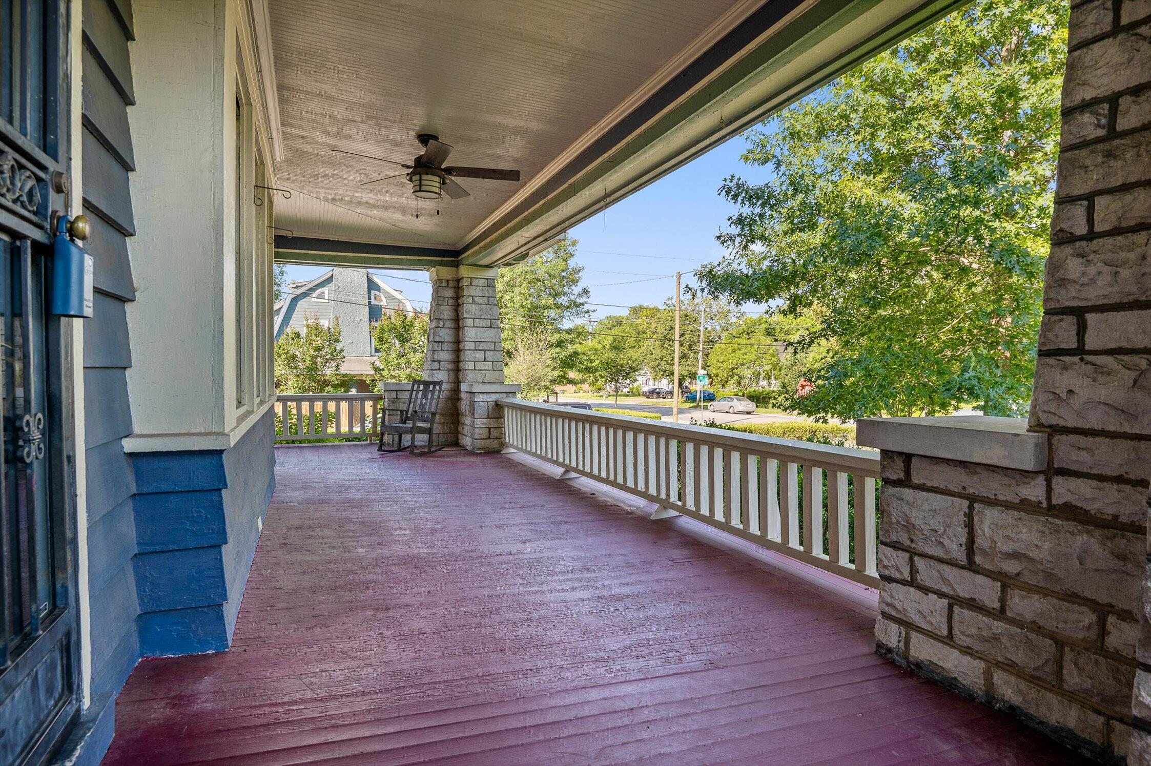 Chattanooga, Tennessee 37404, United States, 3 Bedrooms Bedrooms, ,1 BathroomBathrooms,Residential,Contingent,138061