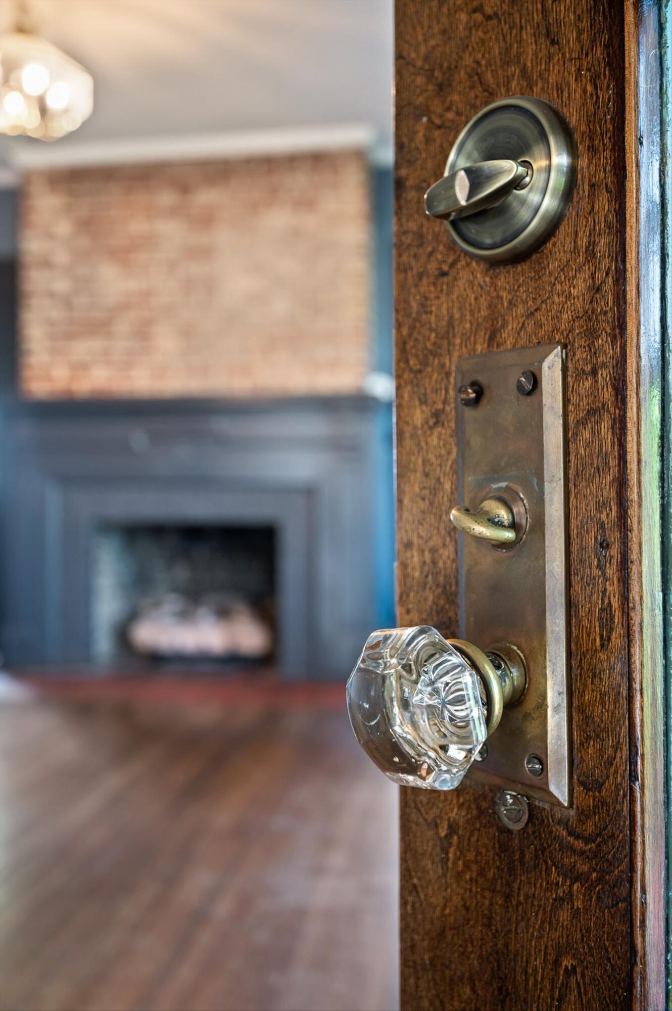 Chattanooga, Tennessee 37404, United States, 3 Bedrooms Bedrooms, ,1 BathroomBathrooms,Residential,Contingent,138061