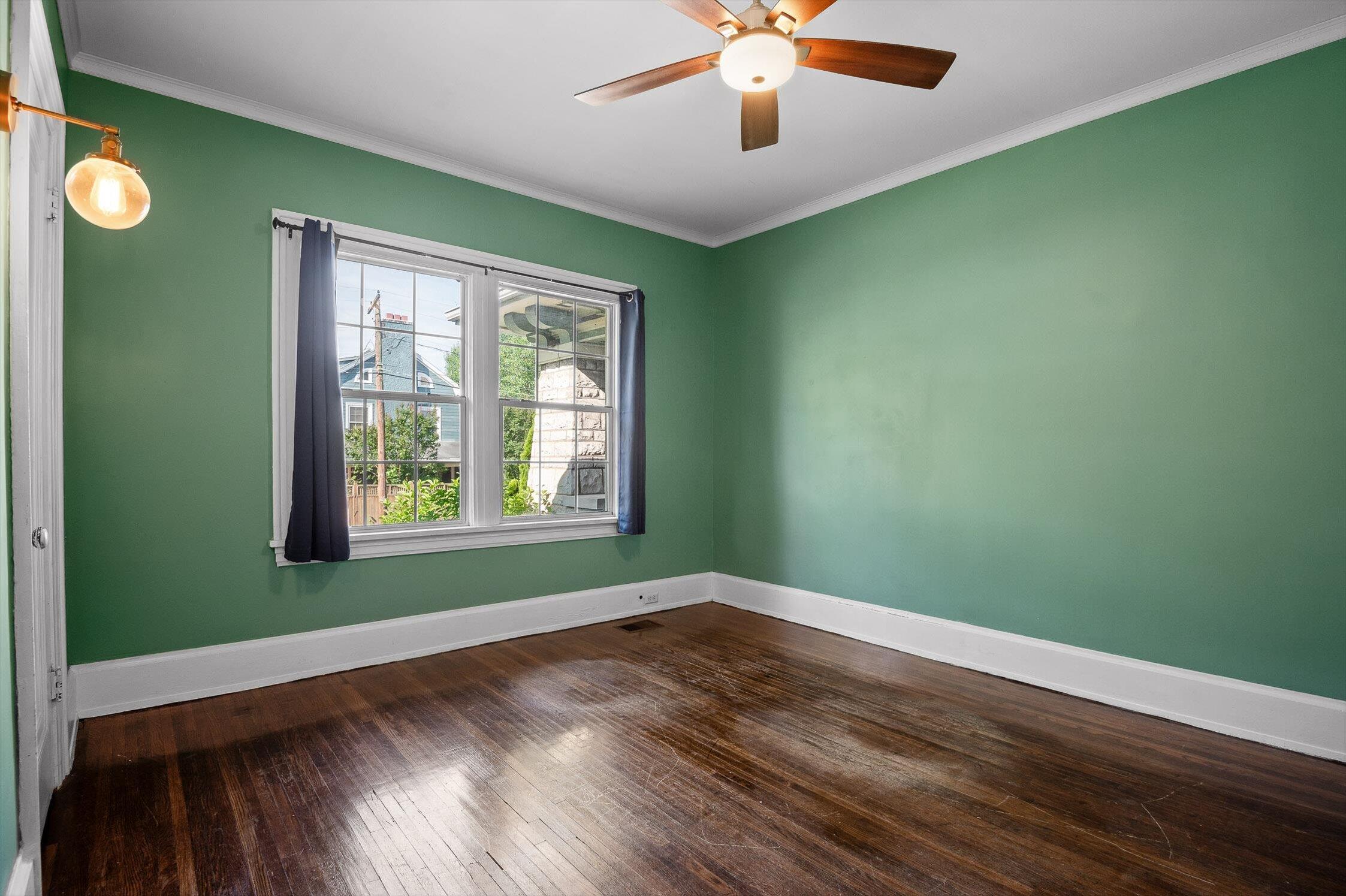 Chattanooga, Tennessee 37404, United States, 3 Bedrooms Bedrooms, ,1 BathroomBathrooms,Residential,Contingent,138061