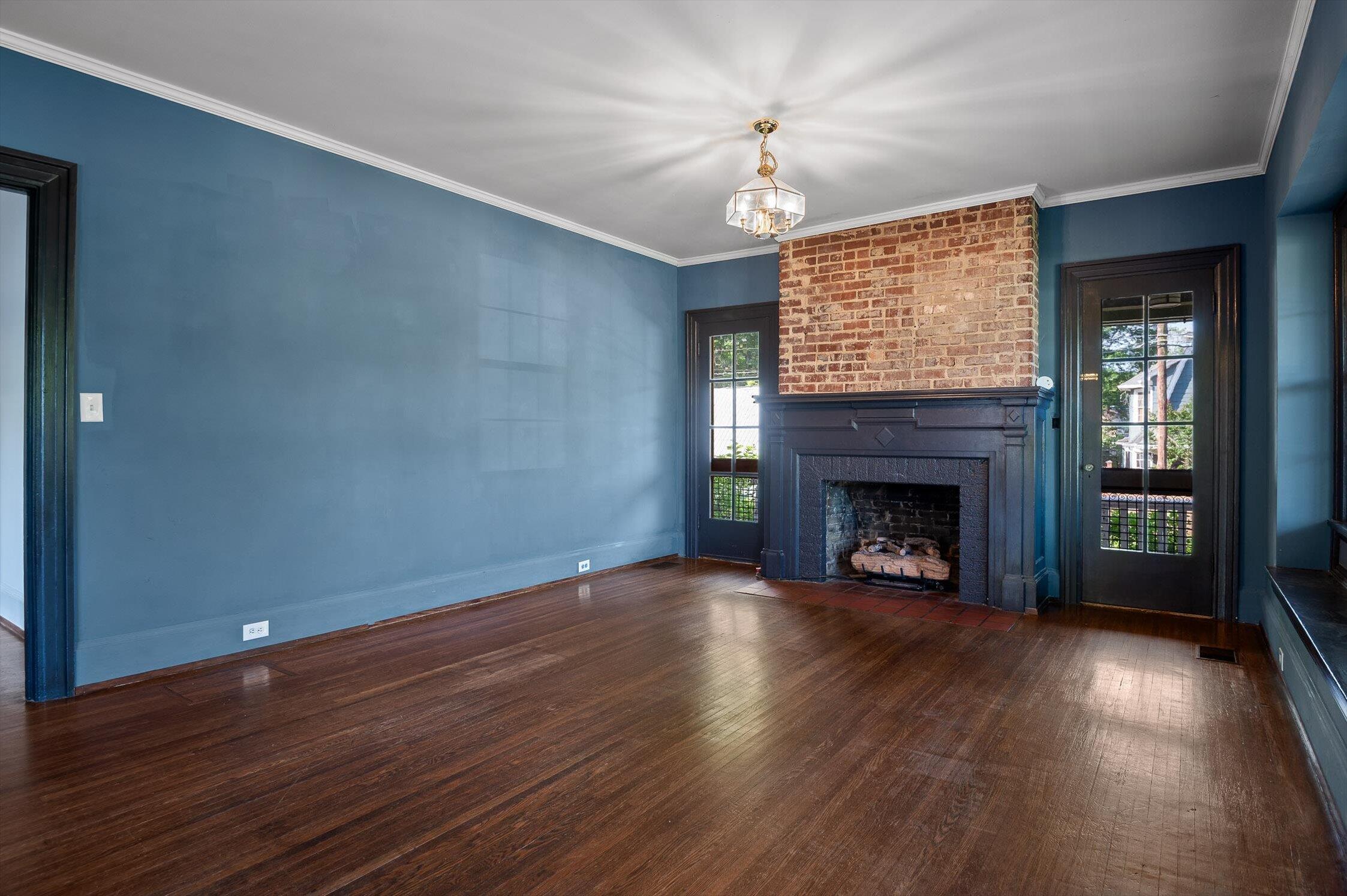 Chattanooga, Tennessee 37404, United States, 3 Bedrooms Bedrooms, ,1 BathroomBathrooms,Residential,Contingent,138061