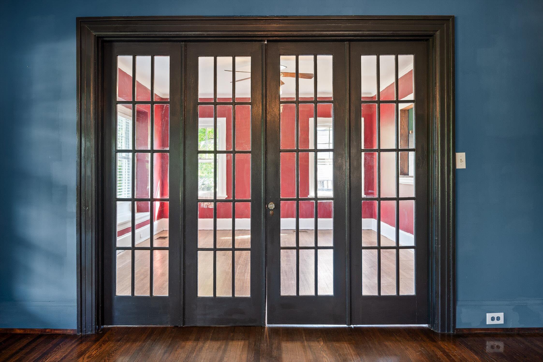 Chattanooga, Tennessee 37404, United States, 3 Bedrooms Bedrooms, ,1 BathroomBathrooms,Residential,Contingent,138061