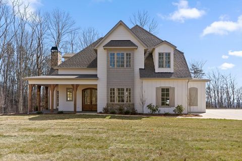 Photo of 8420 Bear Paw Trail, Signal Mountain, TN 37377 (MLS # 1519314)