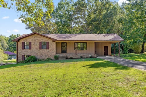 Photo of 102 Fawn Trail, Signal Mountain, TN 37377 (MLS # 1542674)