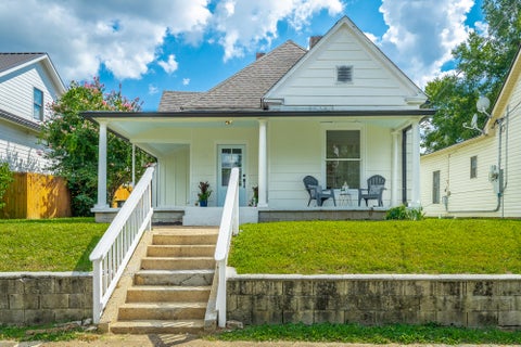Homes For Sale - 1608 Bennett Avenue<br/> Chattanooga, TN 37404