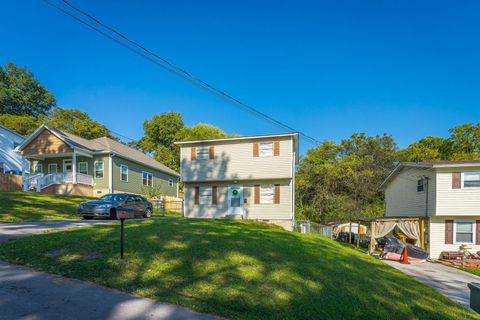 Photo of 739 Sylvan Drive, Chattanooga, TN 37411 (MLS # 1521099)
