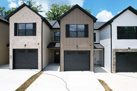 Photo of 3024 NW Three Creeks Drive, Cleveland, TN 37312 (MLS # 1526959)