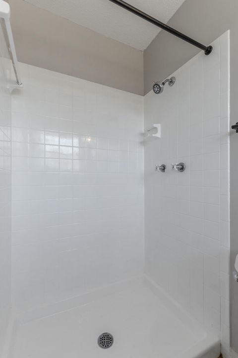 Tiny photo for 80 W Highland Drive, Ringgold, GA 30736 (MLS # 1528482)