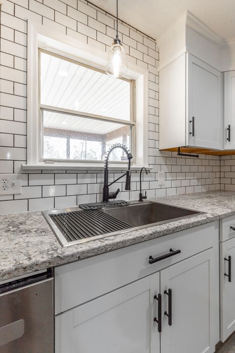 Tiny photo for 80 W Highland Drive, Ringgold, GA 30736 (MLS # 1528482)