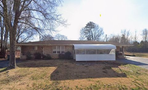 Photo of 3967 Webb Road, Chattanooga, TN 37416 (MLS # 1531925)