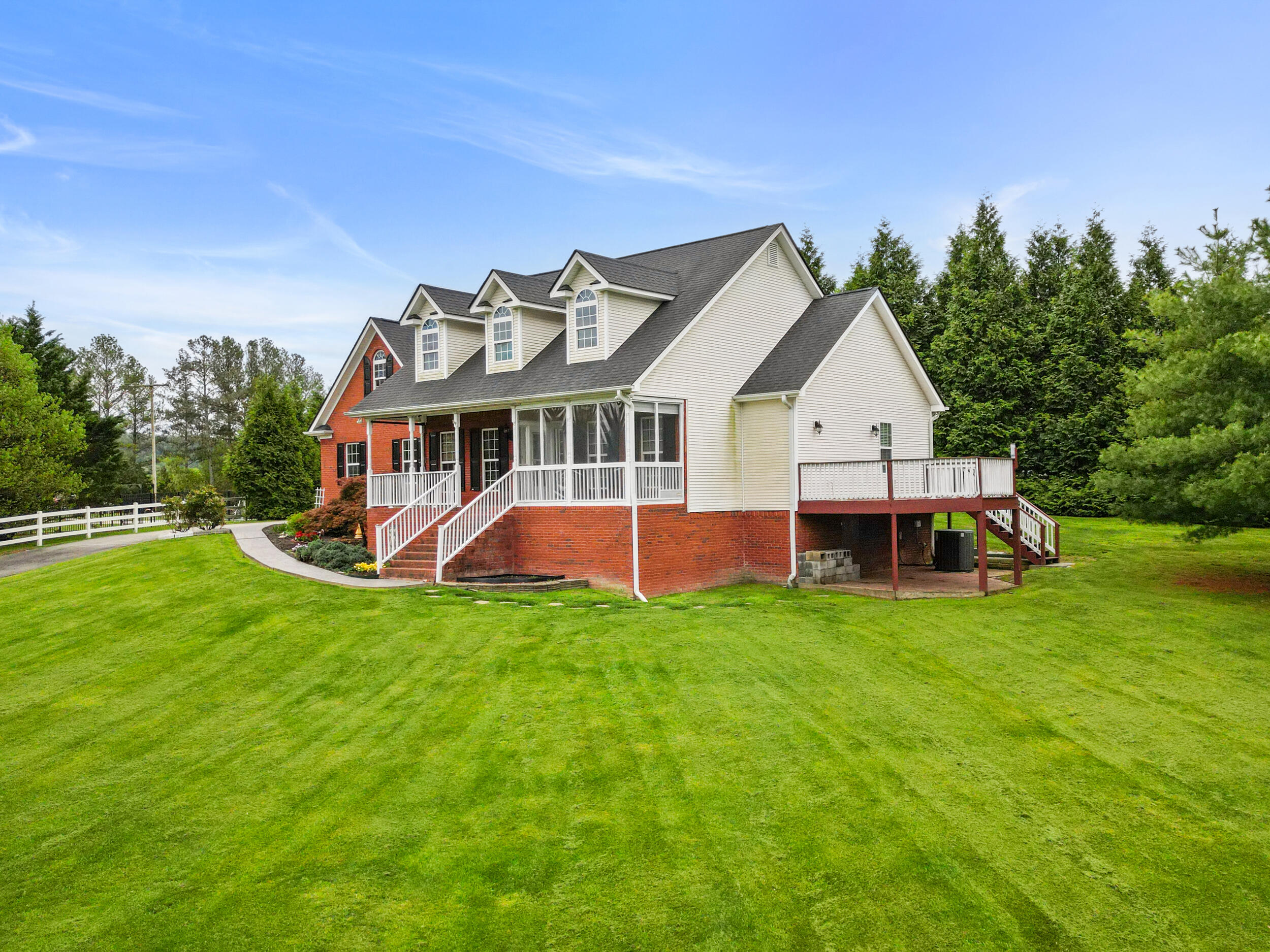 1502 Brock Circle