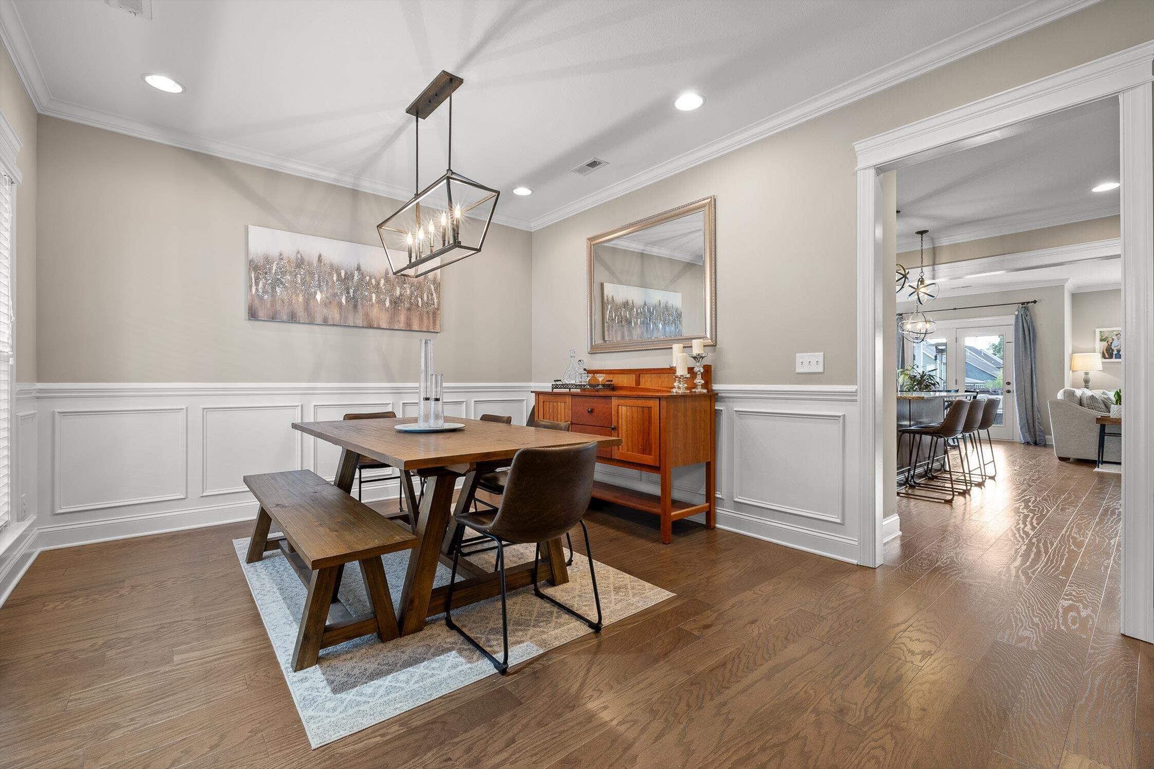 5348 Bungalow Circle