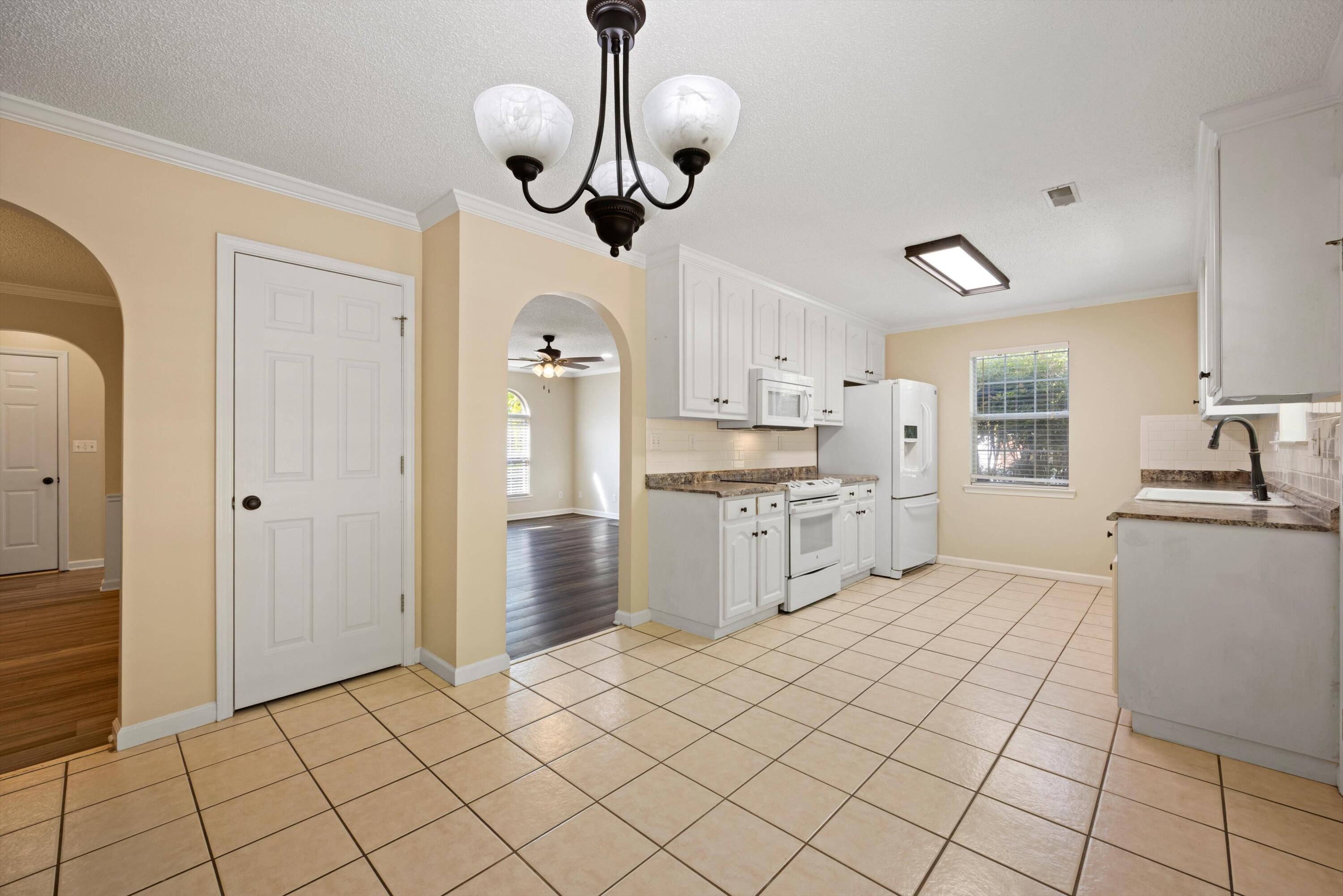 401 Live Oak Lane #UNIT 63, Dalton, Georgia image 10