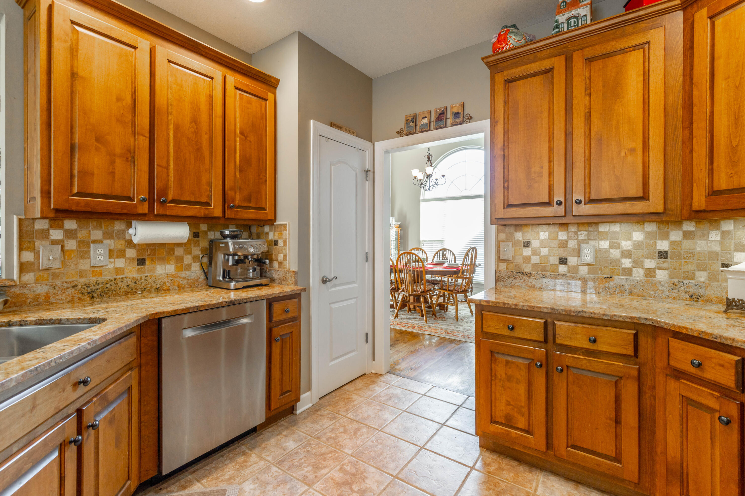 1525 Courtland Drive, Hixson, Tennessee image 27
